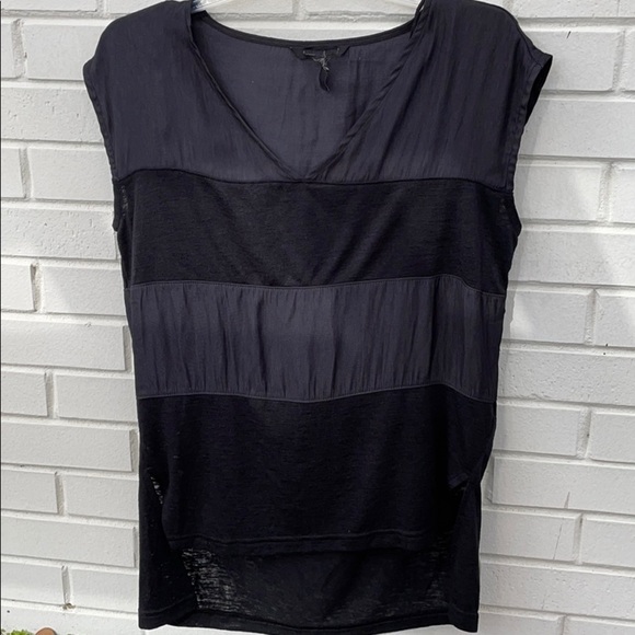 Banana Republic Top - Picture 3 of 9